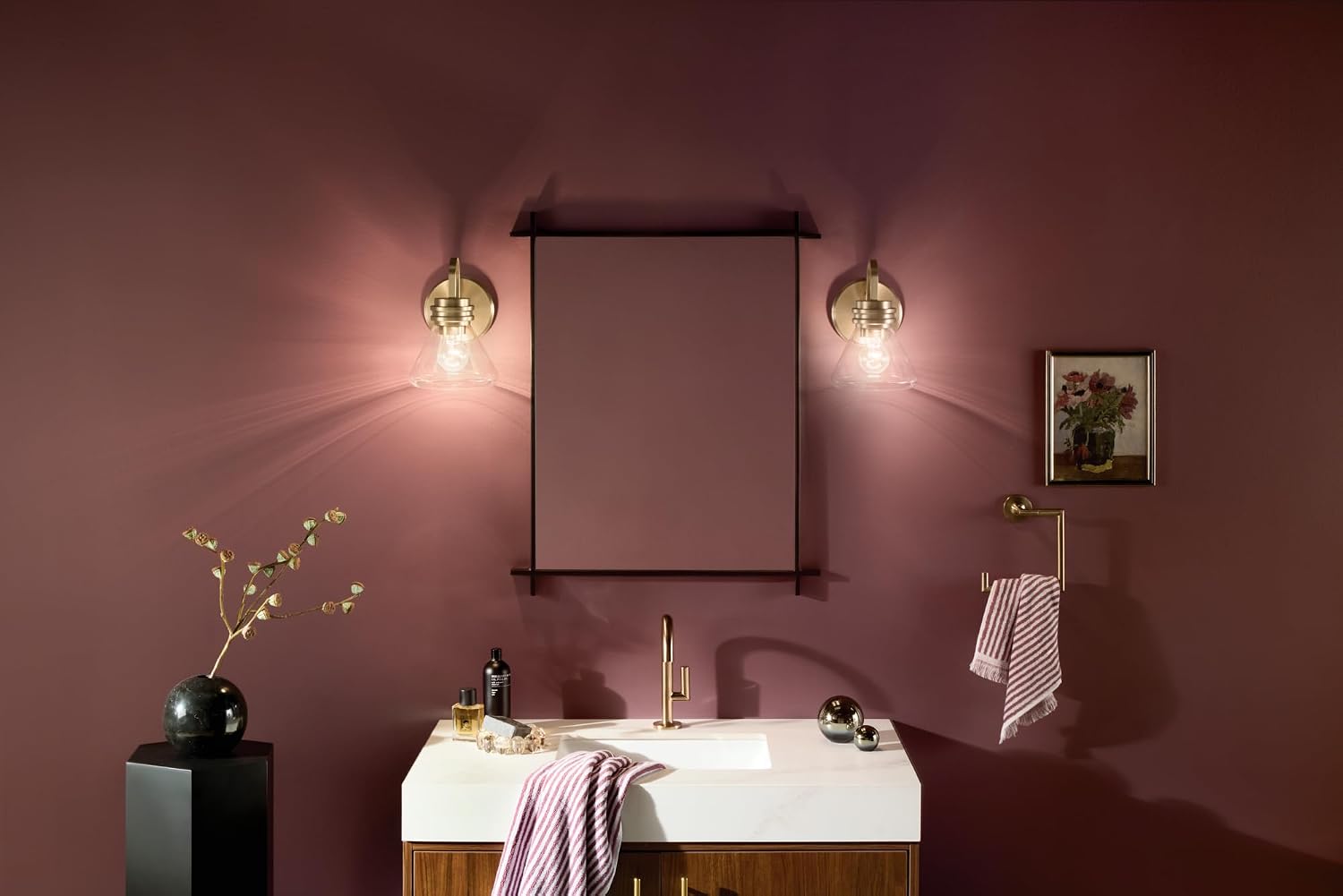 Kichler Farum 7.25' 1-Light Wall Sconce Bathroom Vanity Light Fixture with Clear Glass in Champagne Bronze for Modern Lighting Over Mirror (7.25' W x 9.5' H) 55153CPZCLR