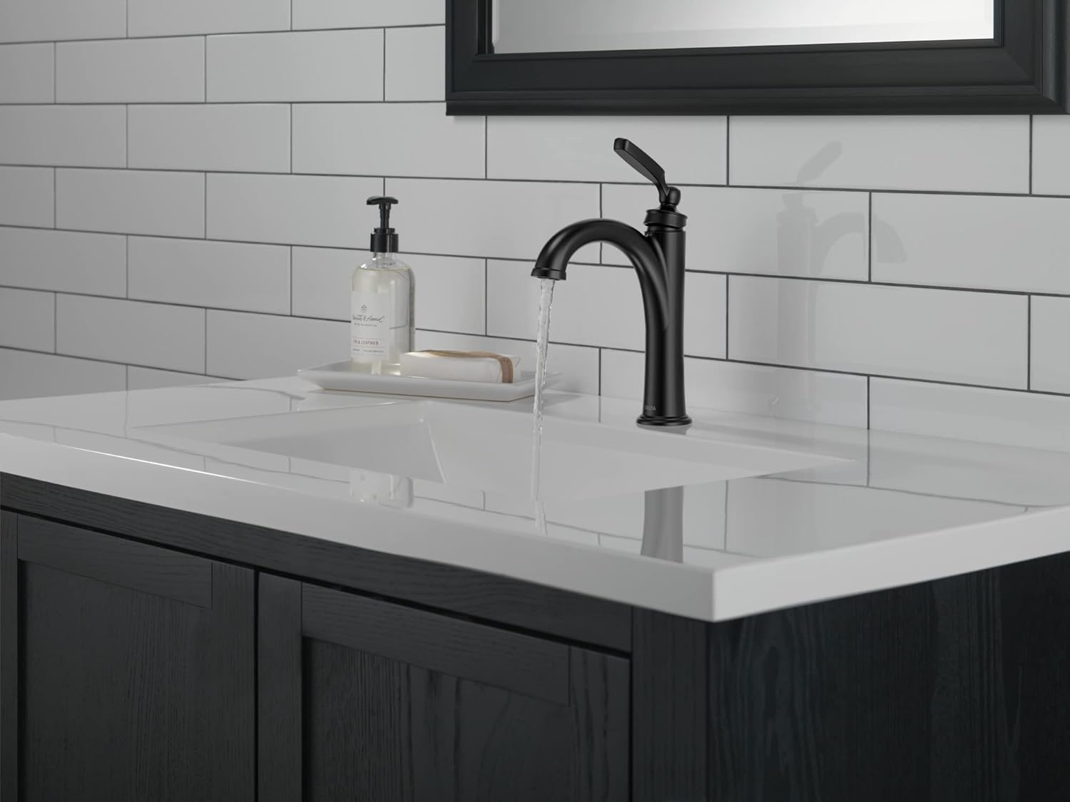 Delta Woodhurst Matte Black Bathroom Faucet 1 Hole, Single Hole Bathroom Sink Faucet for Vanity, Metal Push-Pop Drain Assembly, Matte Black 532-BLMPU-DST
