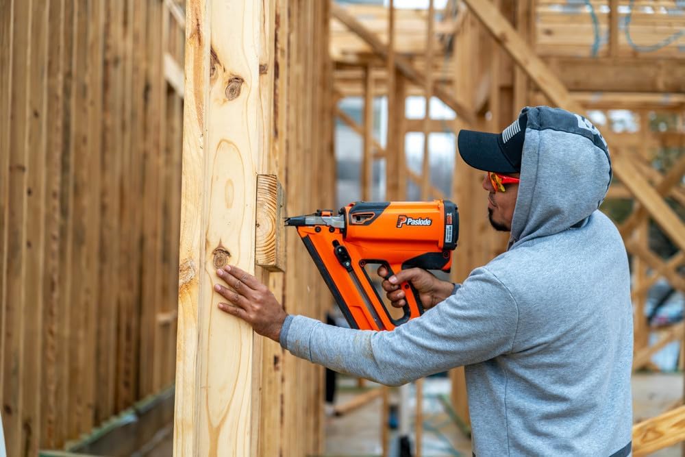 Paslode Cordless Xpro 30 Degree Framing Nailer, 906800, Battery and Fuel Cell Powered, No Compressor Needed (Renewed)