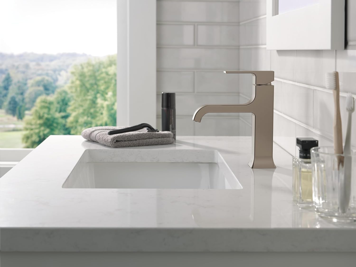 Delta Velum Brushed Nickel Bathroom Faucet 1 Hole, Single Hole Bathroom Sink Faucet for Vanity, Metal Push-Pop Drain Assembly, Stainless 539-SSMPU-DST