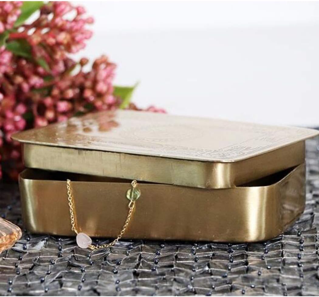 Handmade Vintage Brass Decorative Storage Box High Grade Jewelry Box Small Jewelry Box Organizer Portable Necklace Jewelry Finishing Box for Home Travel,