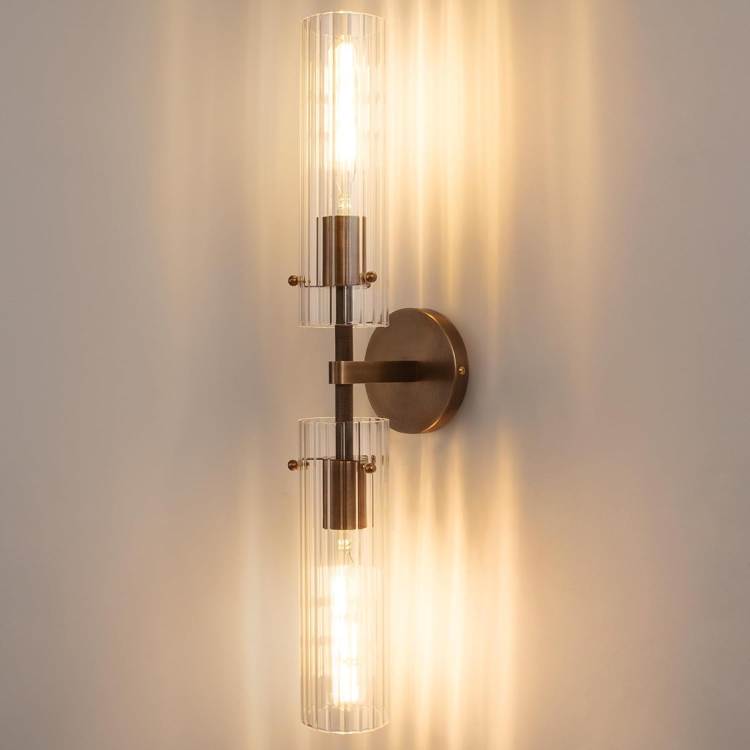 Brass Bronze 2-Light Knurled Wall Sconce, Dual-Head Vanity Lamp with Vertical Striped Glass Tube, Bathroom Wall Sconces, Wall Lights for Living Room Bedroom Hallway Kitchen Bathroom Mirror