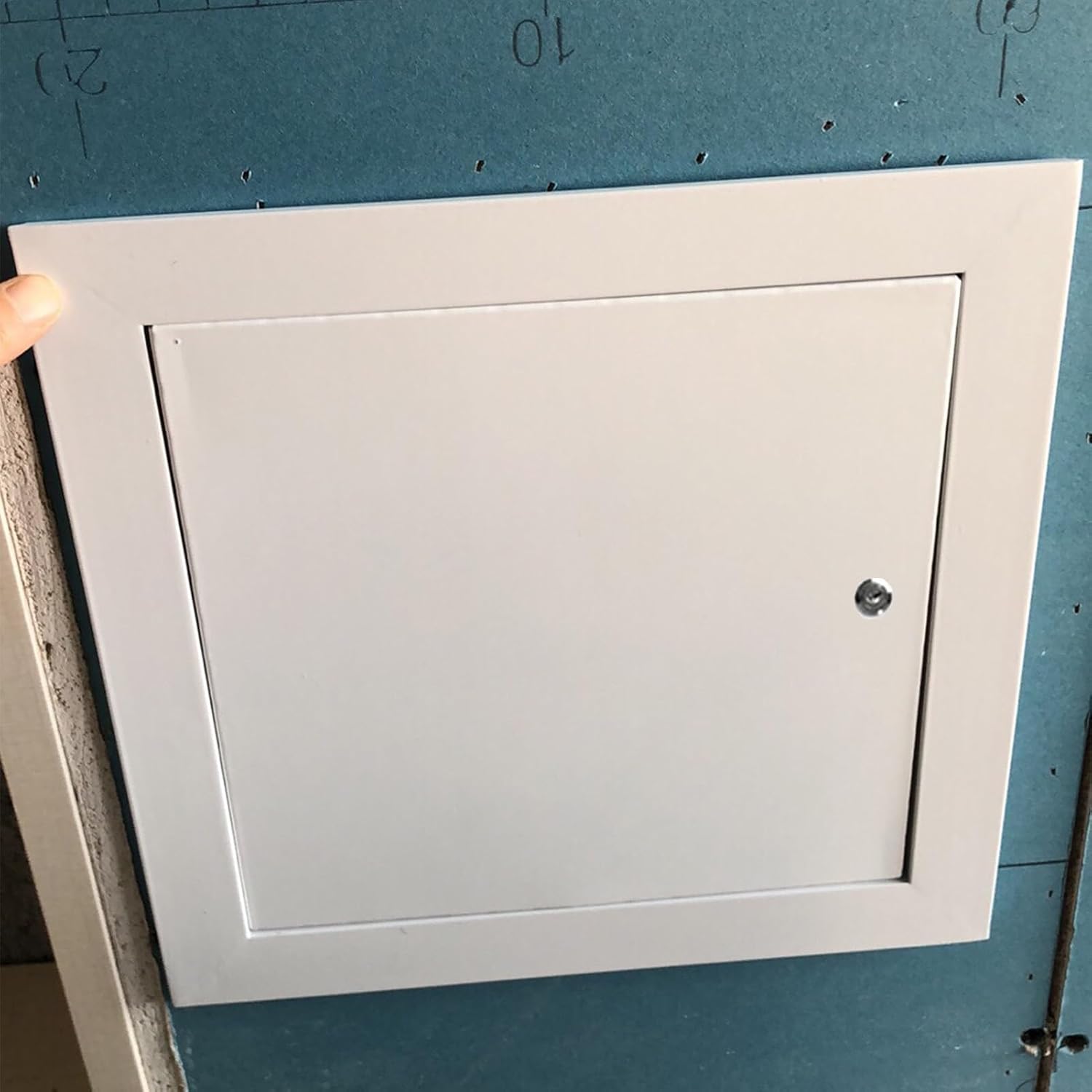 White Metal Access Panel for Drywall/Ceiling/Wall/Attic, Lockable Hatch Loft Access Door, Home Commercial Electrical Plumbing Inspection Service Flap(50x60cm(19.7x23.6in))