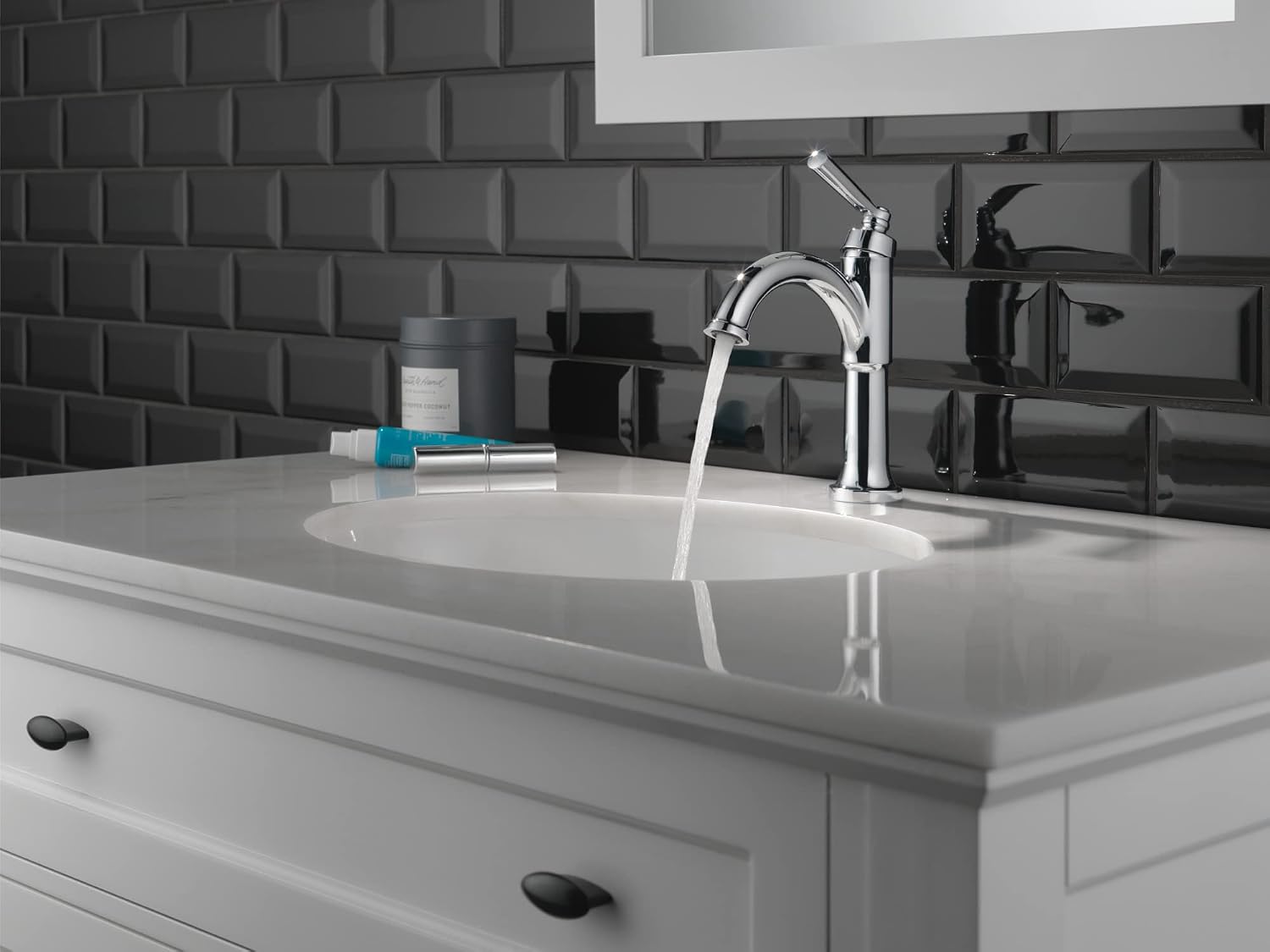 Delta Faucet Saylor Single Hole Bathroom Faucet, Single Handle Bathroom Faucet Chrome, Bathroom Sink Faucet, Diamond Seal Technology, Drain Assembly, Chrome 535-MPU-DST
