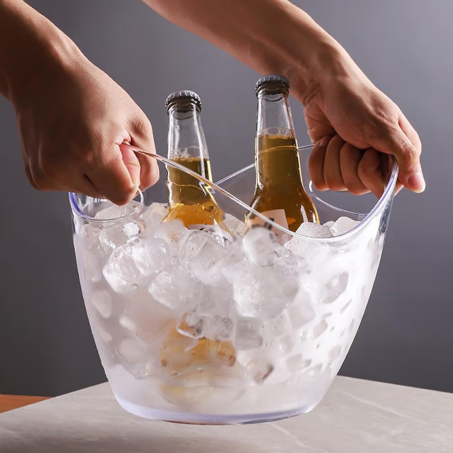 Ice Bucket Clear Acrylic Ice Bucket with Tongs, 8 Liter Plastic Tub Oval Storage Buckets for Drinks and Parties Wine, Beer, Champagne