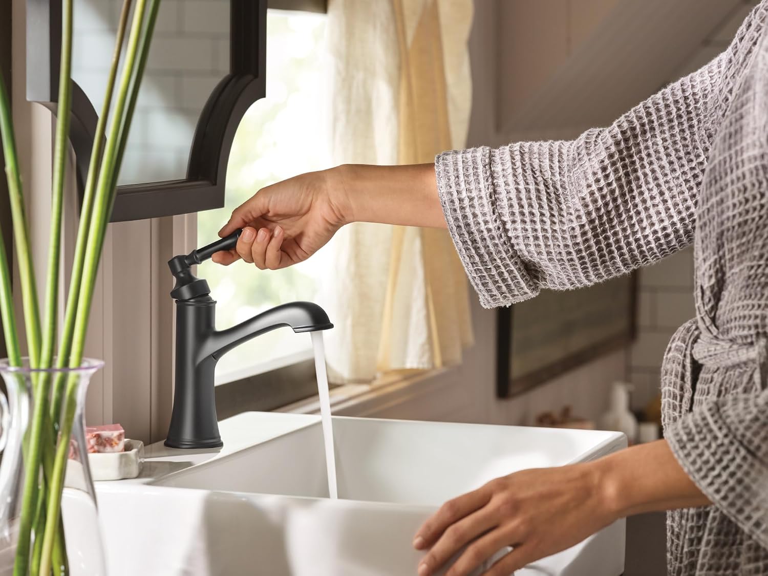 Moen Dartmoor Matte Black Single Handle Bathroom Sink Faucet with Optional Deckplate, 6803BL