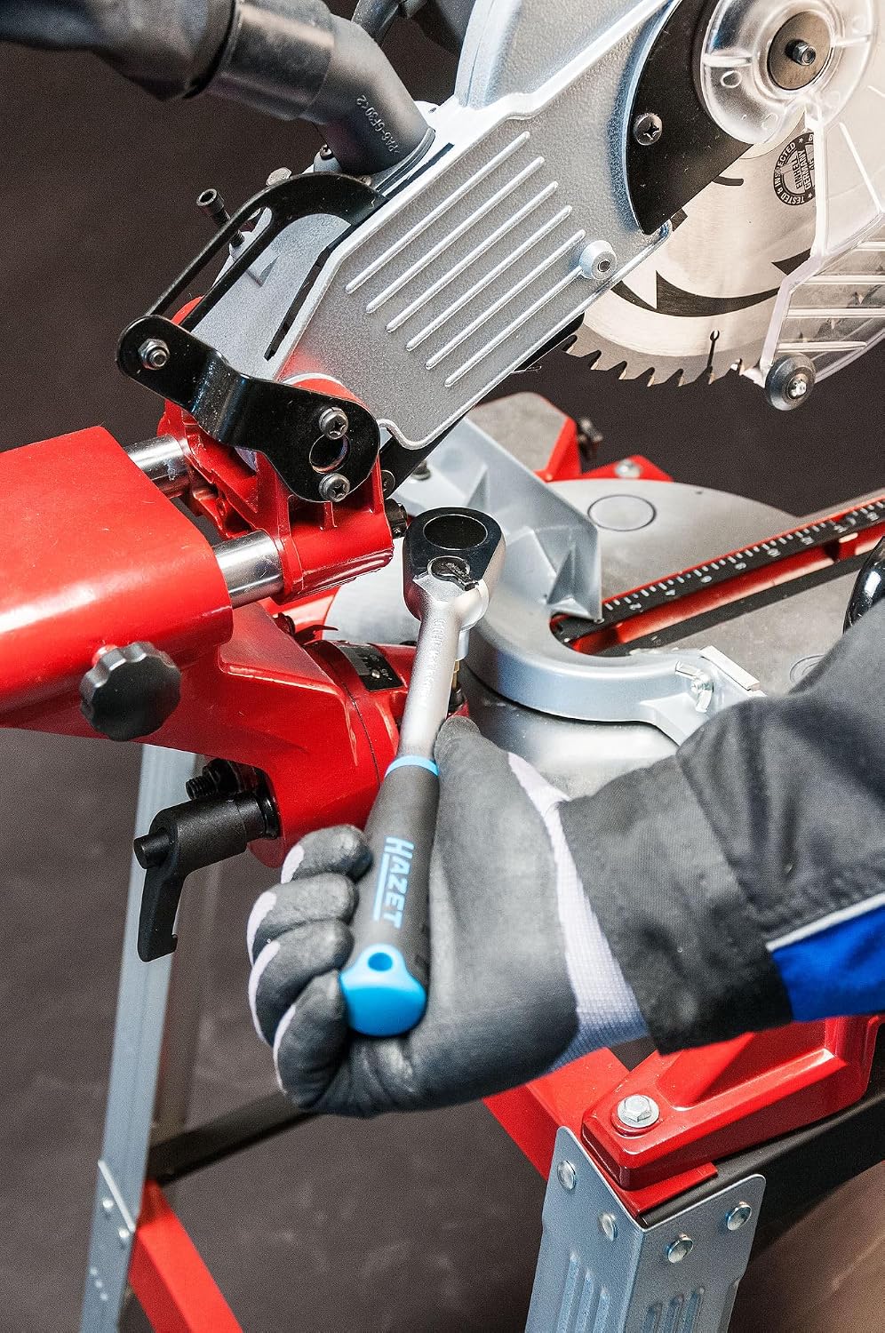 HAZET Hiper Fine-Tooth Reversible Ratchet 916HP I 0.49 Inches (1/2 Inch) Square Drive, Small Operating Angle (4 Degrees), Extremely Resilient: 737 Ft-Lbs