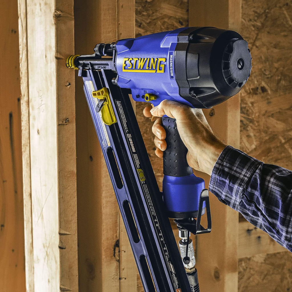 Estwing Pneumatic 34 Degree Framing Nailer, 2'–3-1/2' Framing Nails, Lightweight Magnesium Nail Gun with Depth Adjustment, Dual Trigger & Swivel Fitting, Includes Belt Hook & Carry Bag, EFR2190